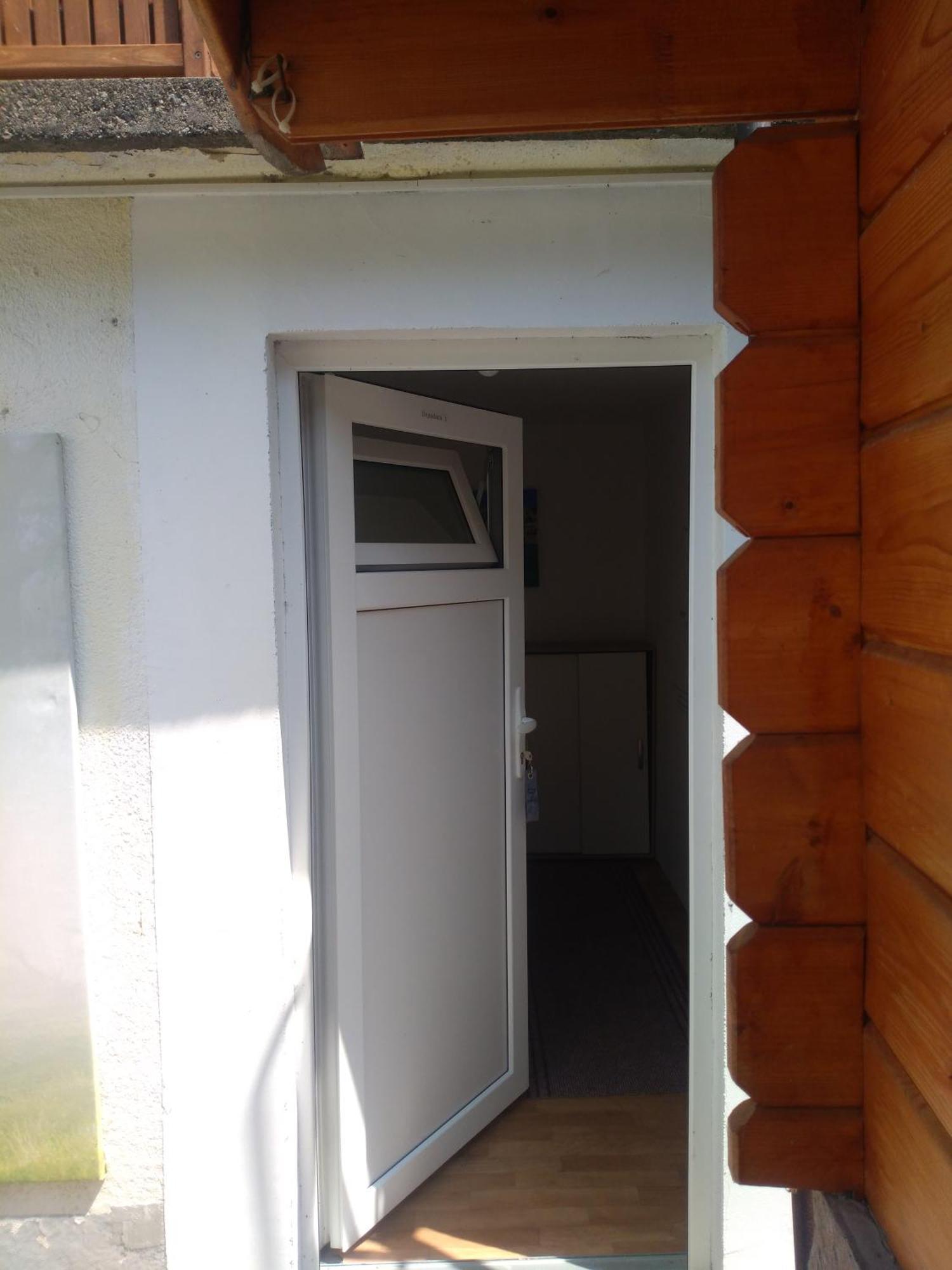 Hostel Trajan Доні-Мілановац Екстер'єр фото