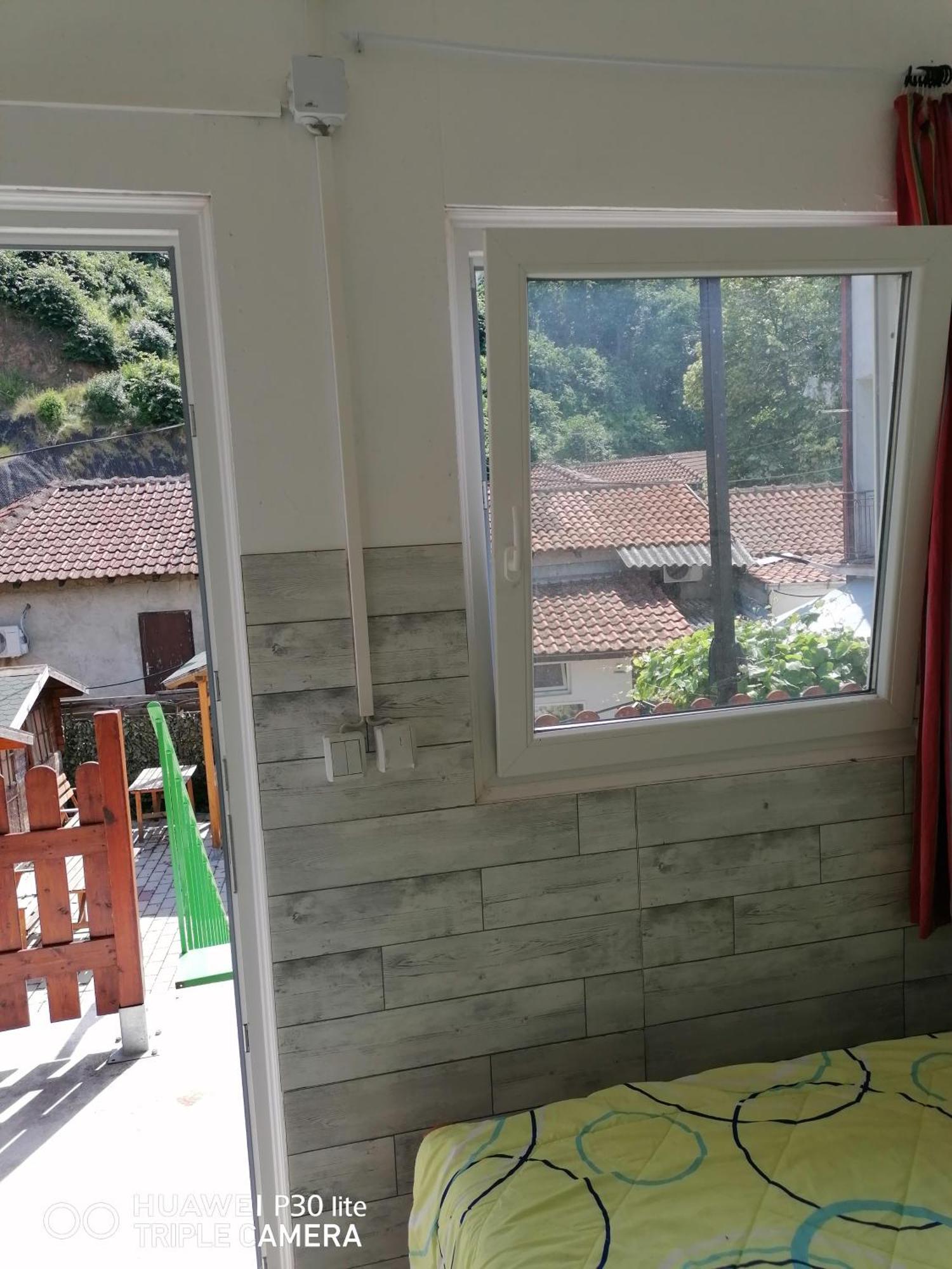 Hostel Trajan Доні-Мілановац Екстер'єр фото