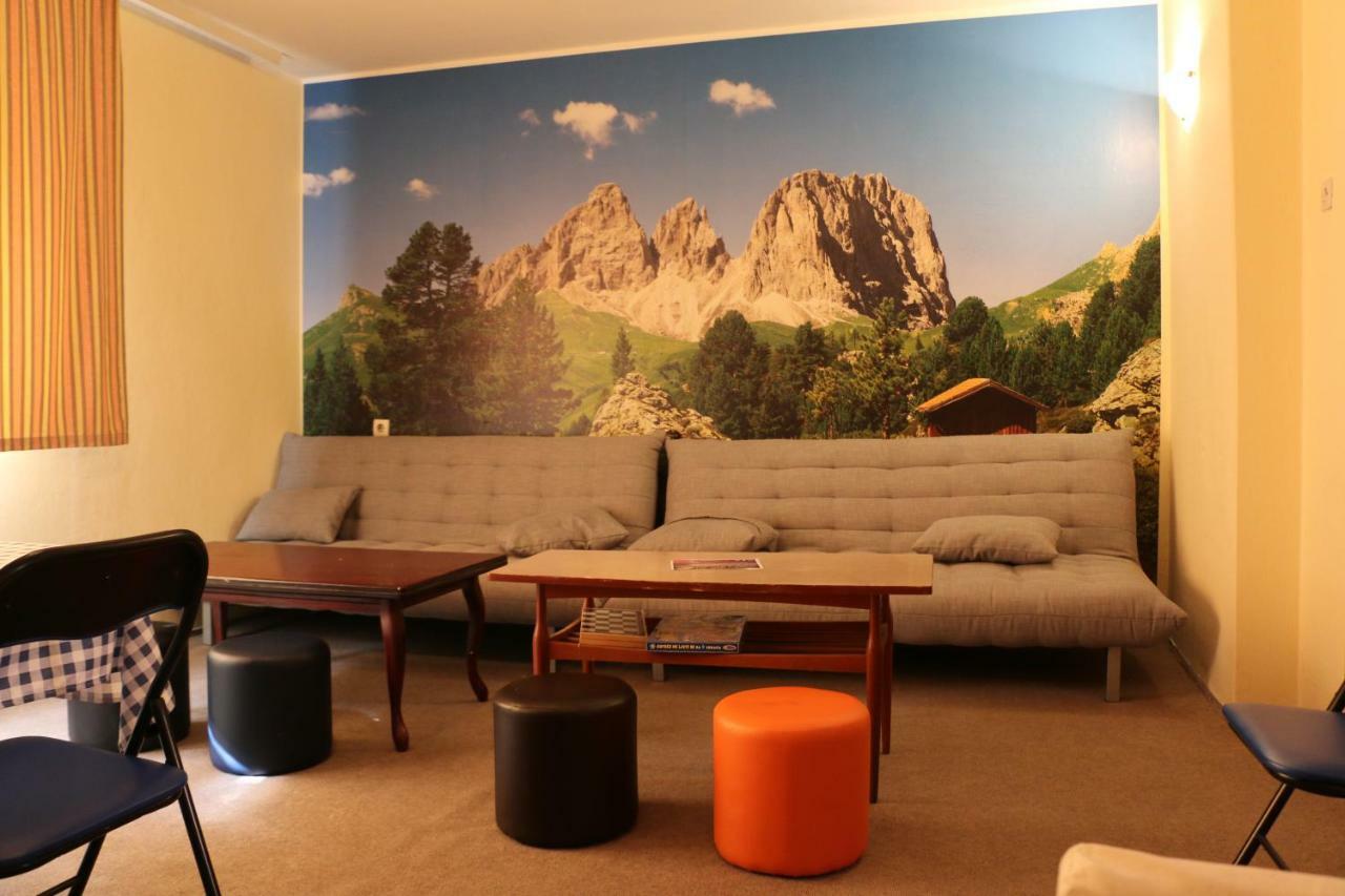 Hostel Trajan Доні-Мілановац Екстер'єр фото