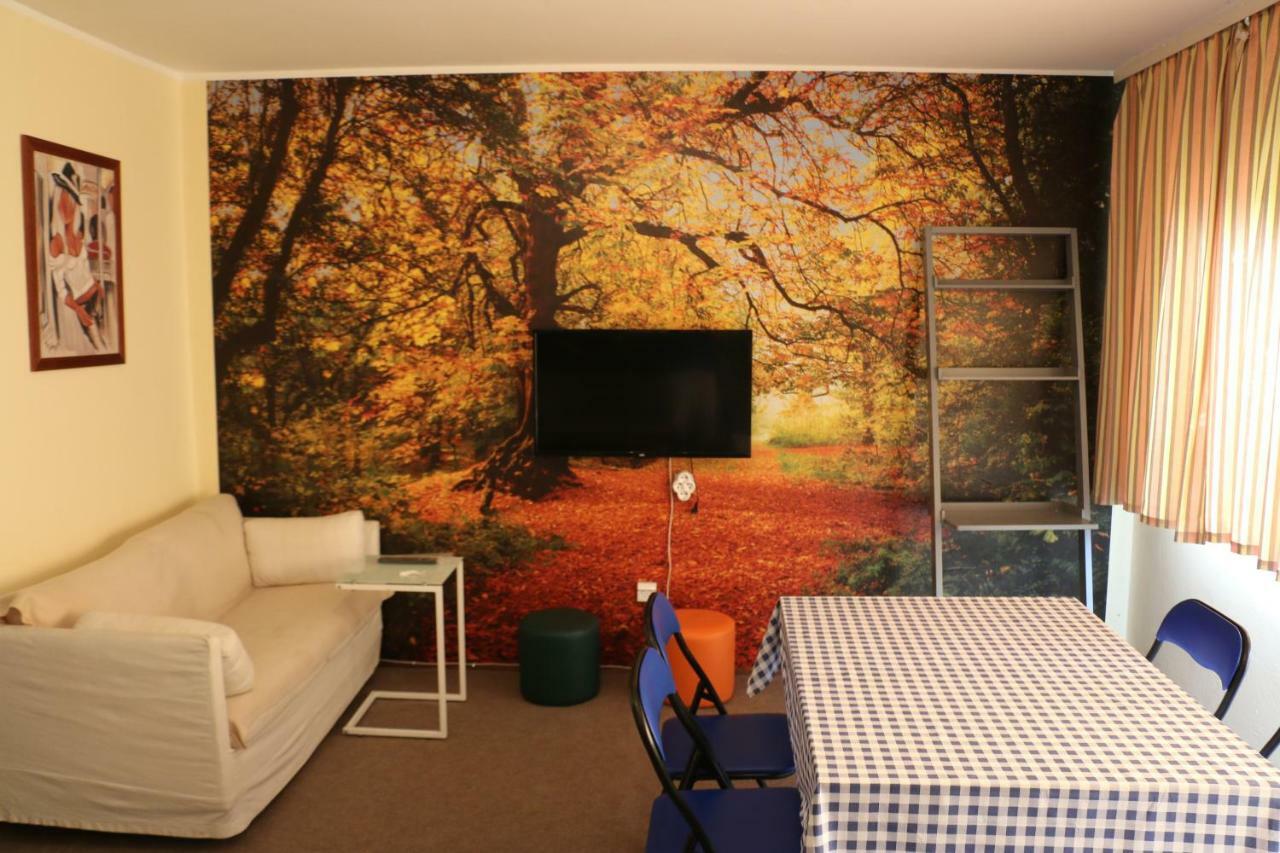 Hostel Trajan Доні-Мілановац Екстер'єр фото