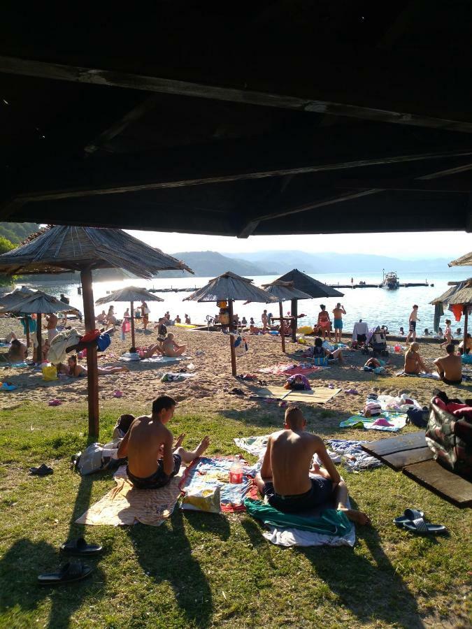 Hostel Trajan Доні-Мілановац Екстер'єр фото